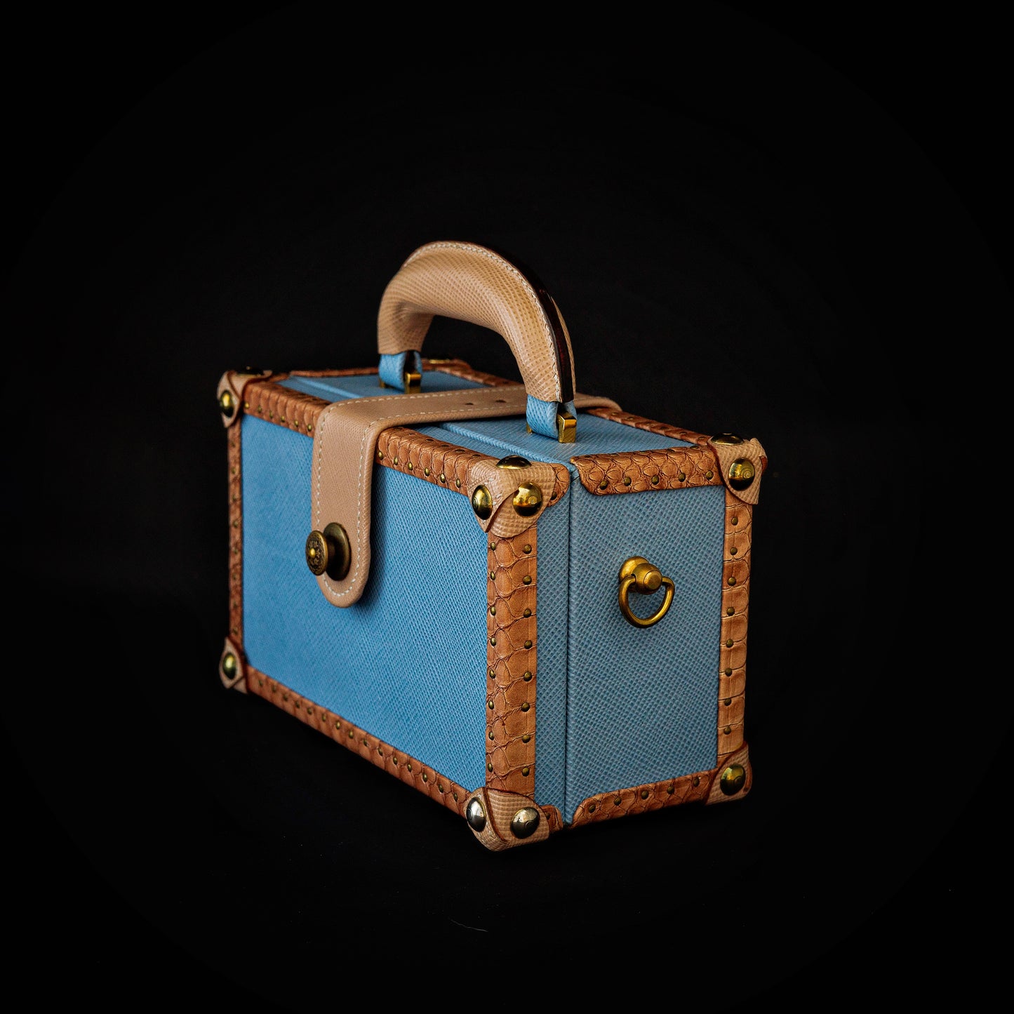 Mini-trunk handbag