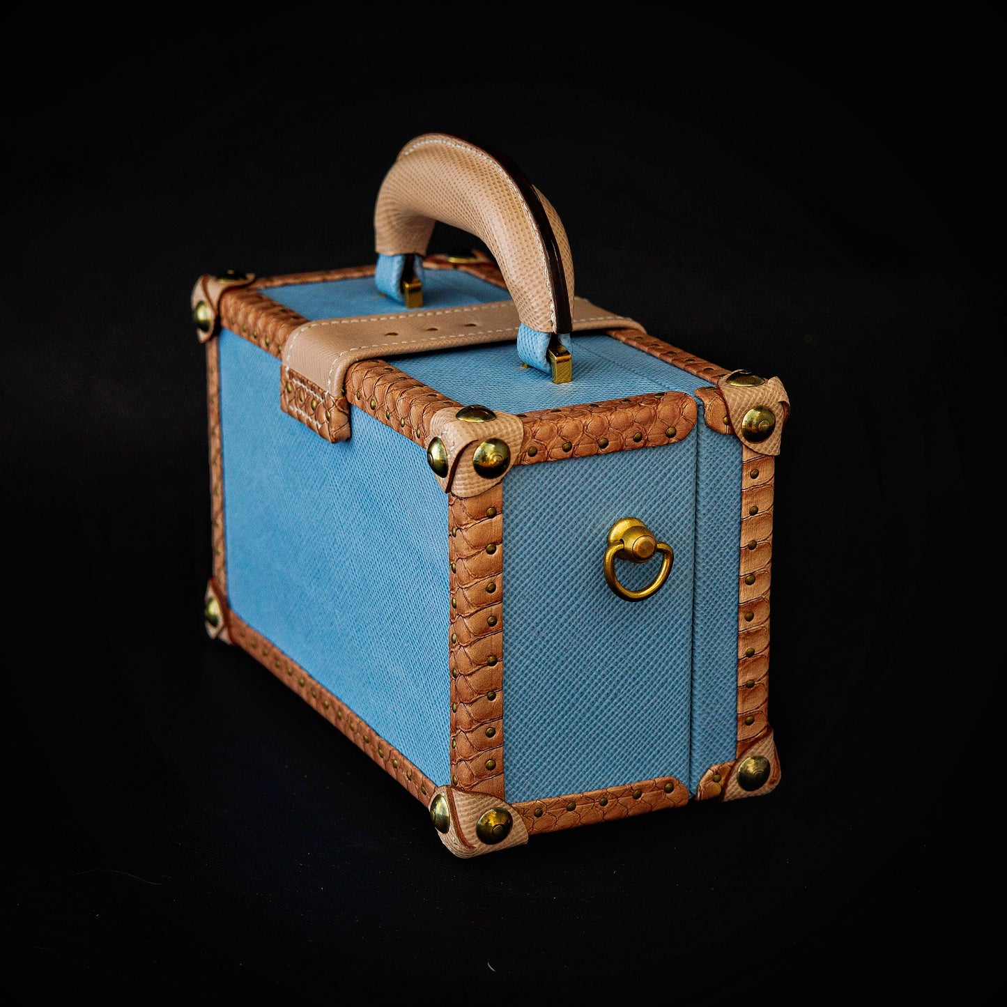 Mini-trunk handbag