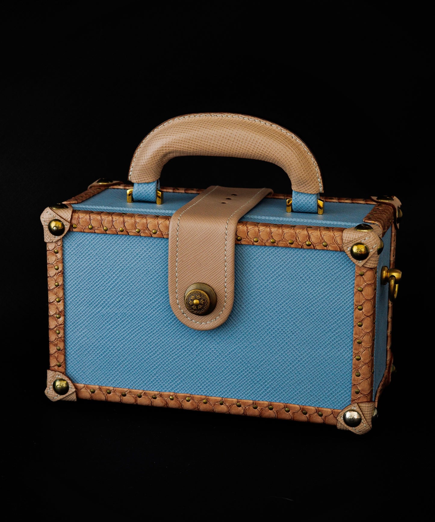 Mini-trunk handbag